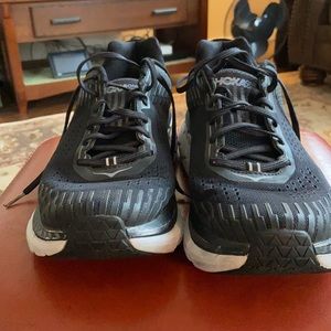 Men’s HOKA One Cliffton 5 Black on White Size 11